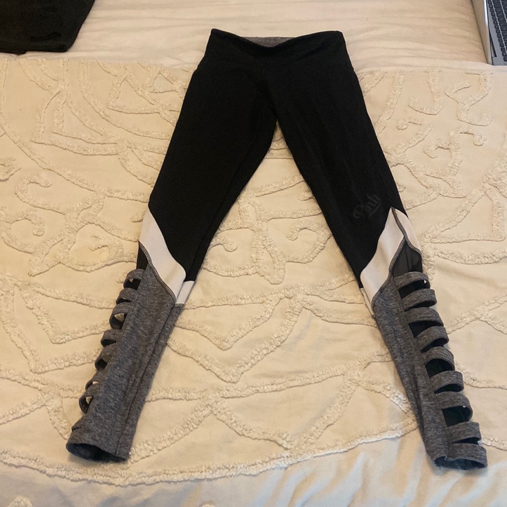 VS Pink leggings